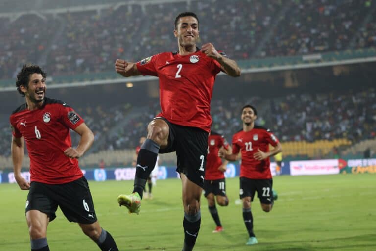 احتفال منتخب مصر بهدف محمد عبد المنعم في شباك السودان watanserb.com