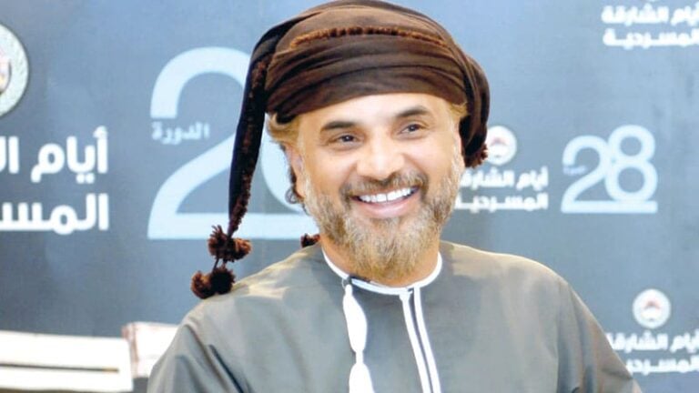 روائي عماني شهير: هؤلاء هم سبب كل بلاء نحن فيه بسلطنة عمان! سلطنة عمان watanserb.com