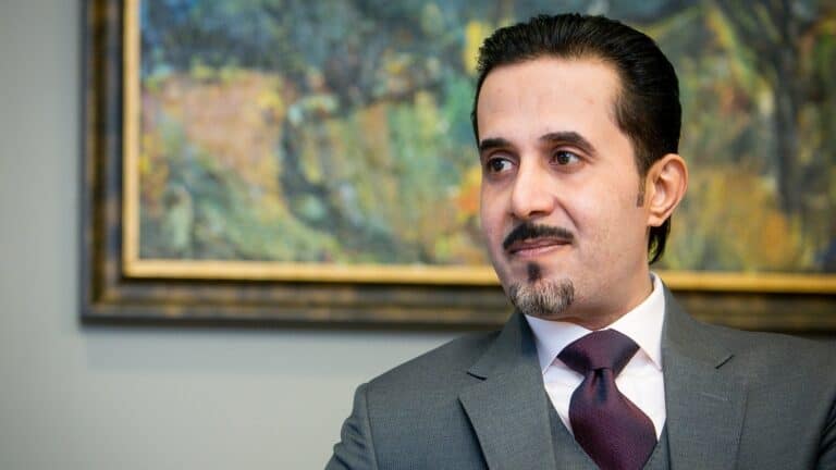 تكريم رجل أعمال سعودي في بريطانيا يدفع الشرطة لفتح تحقيق واسع.. وولي العهد يرد! رجل أعمال سعودي watanserb.com
