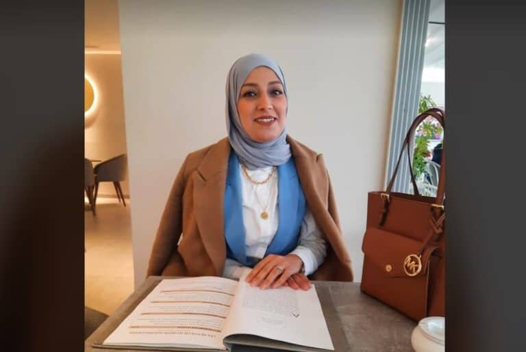 طواف الخليفي .. قصة مُهندسة تونسية رفضوا توظيفها بسبب حجابها! (صور) طواف الخليفي watanserb.com