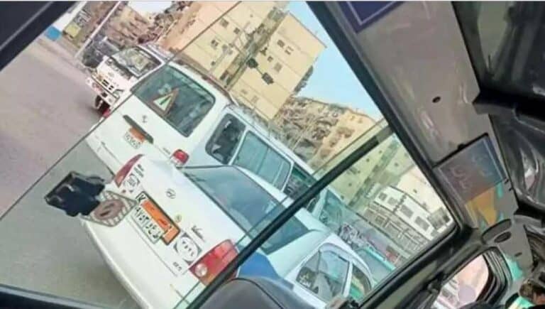 مصر.. سائق ميكروباص يُغضب الأهالي بلافتة خادشة لحياء السيدات وما تحتويه صادم! مصر.. سائق ميكروباص يُغضب الأهالي بلافتة خادشة لحياء السيدات وما تحتويه صادم! watanserb.com
