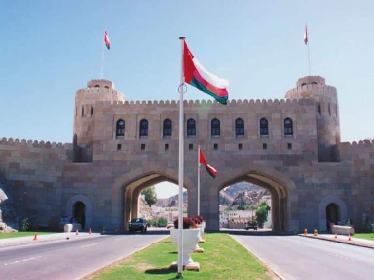 الكشف عن وساطة عمانية لحل الأزمة اليمنية.. هذه أطرافها الكشف عن وساطة عمانية لحل الأزمة اليمنية.. هذه أطرافها watanserb.com