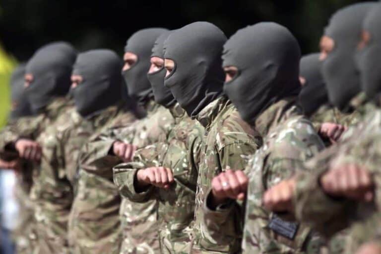من عمالة الـ”CIA” إلى العمالة لـ”بوتين” .. “حفتر” يرسل مرتزقة ليبيين إلى أوكرانيا! حفتر يرسل مرتزقة ليبيين إلى أوكرانيا watanserb.com