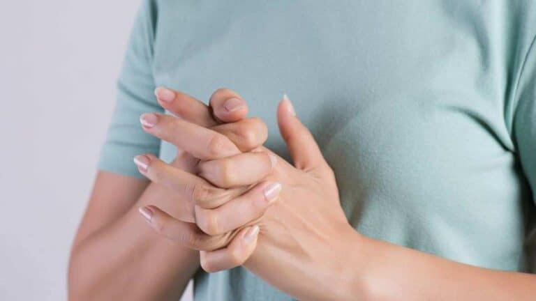 طقطقة الأصابع watanserb.com