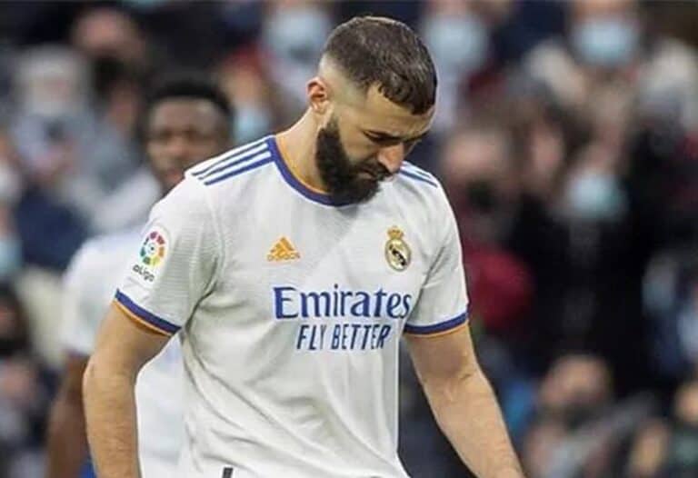 خبر كالصاعقة لعشاق ريال مدريد بشأن بنزيما قبيل موعد كلاسيكو الأرض كريم بنزيما يغيب عن تشكيلة قمة الكلاسيكو أمام غريمه برشلونة watanserb.com