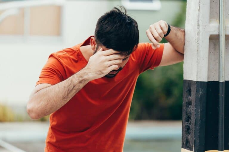 الدوخة عند الاستيقاظ.. ما سببها وكيف تتجنبها؟ watanserb.com