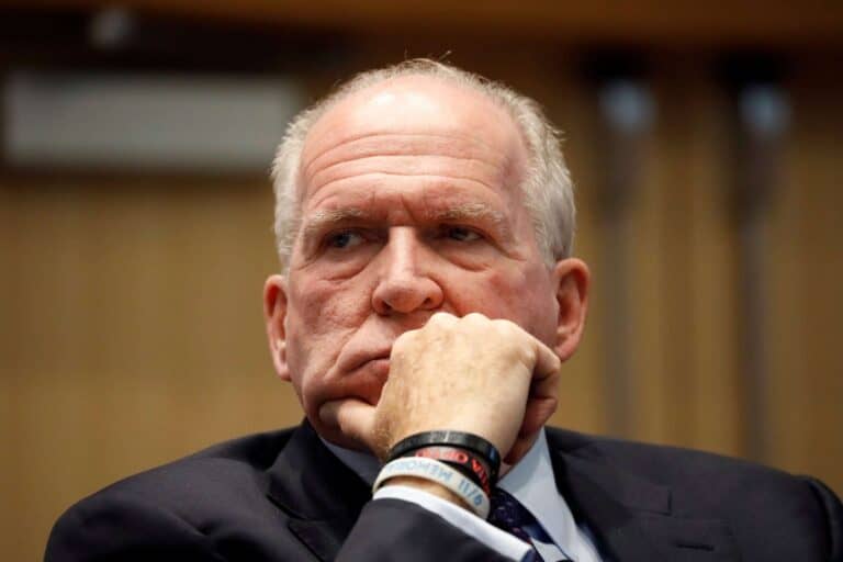 مدير CIA جون برينان يسخر من محمد بن سلمان watanserb.com