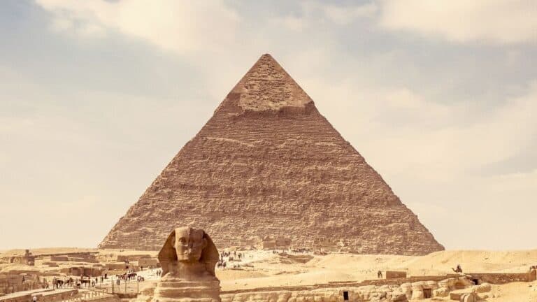 ما سر الغرفتين المكتشفتين داخل هرم الجيزة؟ ما سر الغرفتين المكتشفتين داخل هرم الجيزة ؟ watanserb.com
