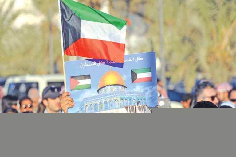 سجال السفير الفلسطيني مواطن كويتي watanserb.com
