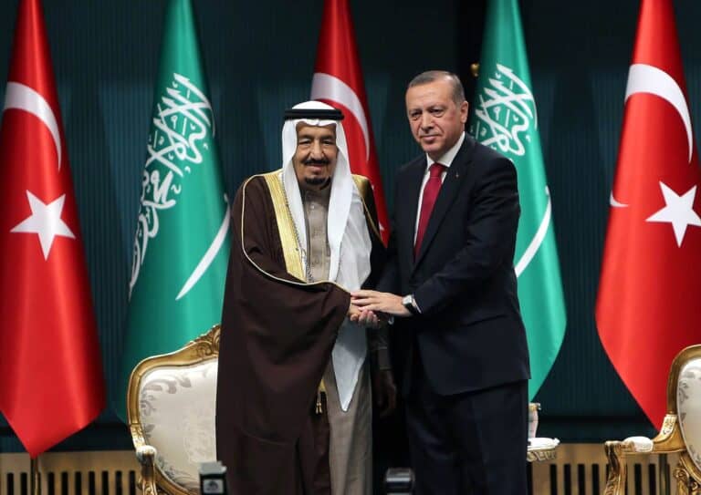 مصادر في الديوان الملكي: “أردوغان” في السعودية بعد أيام..والملك “سلمان” وولي العهد في استقباله! زيارة اردوغان للسعودية watanserb.com