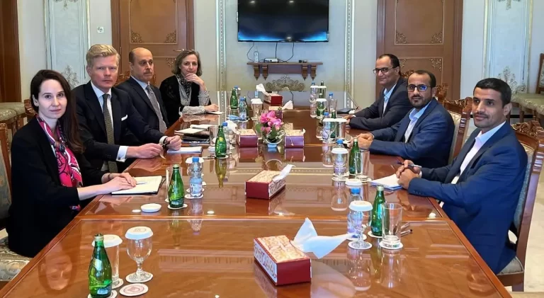 المحلل العماني الدكتور يوسف البلوشي يتحدث عن رؤية السلطنة للحرب في اليمن ومآلاتها.. ماذا قال؟ حل أزمة اليمن watanserb.com
