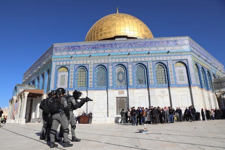 اقتحام المسجد الأقصى watanserb.com