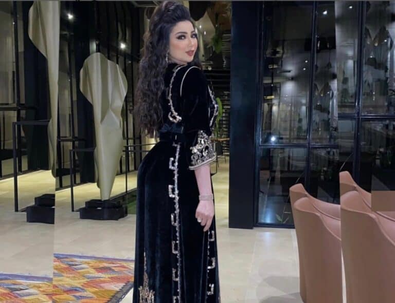 دنيا بطمة متهمة بالإثارة في أحدث ظهور برمضان! (صور) دنيا بطمة تستعرض مؤخرتها للجمهور watanserb.com
