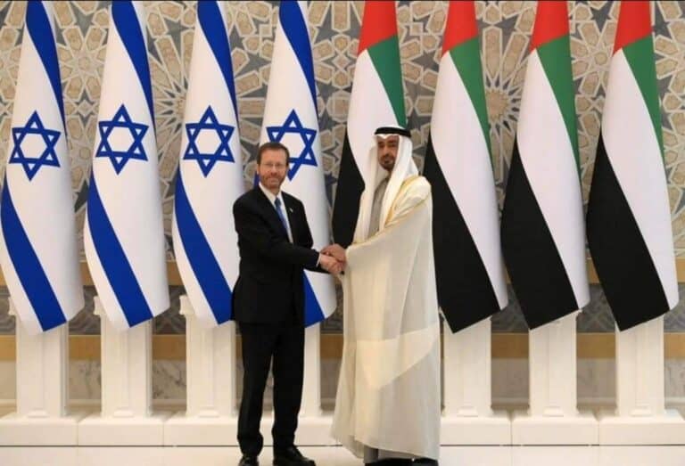 خليفة بن زايد watanserb.com