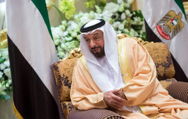 وفاة الشيخ خليفة بن زايد ترند وحديث العمانيين .. كيف تفاعلوا!؟ وفاة خليفة بن زايد آل نهيان watanserb.com