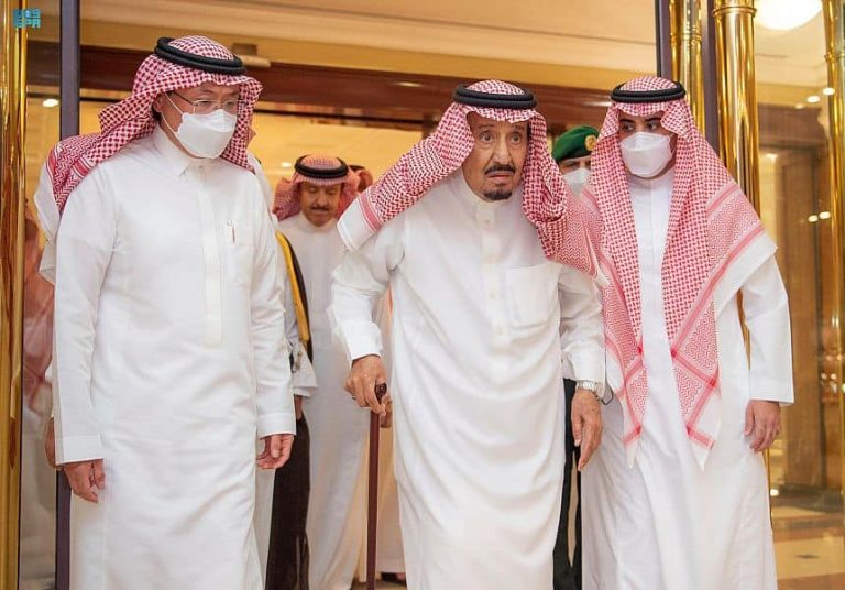 الملك سلمان يغادر المستشفى watanserb.com