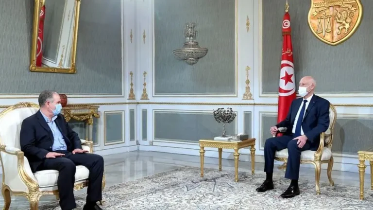 قيس سعيد الاتحاد العام للشغل watanserb.com