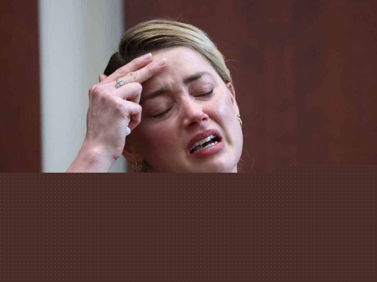 معركة جوني ديب وأمبر هيرد .. صور صادمة لدماء في المنزل وخيانة بعد الزفاف! (شاهد) أمبر هيرد و جوني ديب watanserb.com
