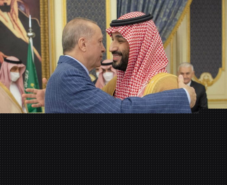 كاتبان سعوديان يهاجمان المتطاولين على تركيا ورئيسها: عدو الأمس صديق اليوم! الهجوم على تركيا اردوغان watanserb.com