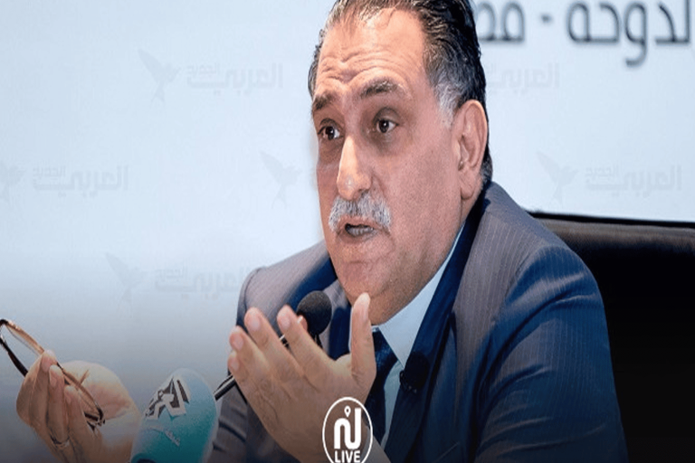 عزمي بشارة يصف دعوة قيس سعيد للاستفتاء على الدستور التونسي بسلوكيات النظم السلطوية عزمي بشارة و قيس سعيد watanserb.com