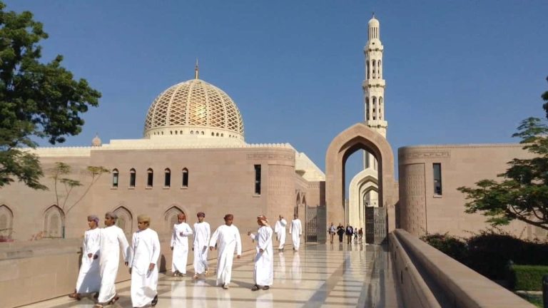 “حديث النبي عن أهل عمان المقصود به الإمارات” .. إعلامي عماني يثير غضب العمانيين! حديث النبي عن أهل عمان watanserb.com