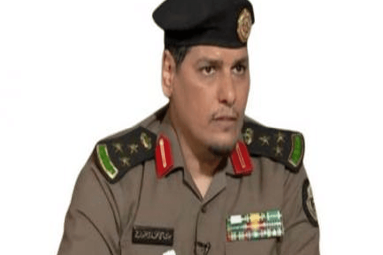 مسؤول هندي يعتدي على مسن watanserb.com