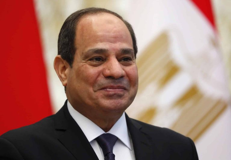 اعتقال شخصين يحملان كنز watanserb.com