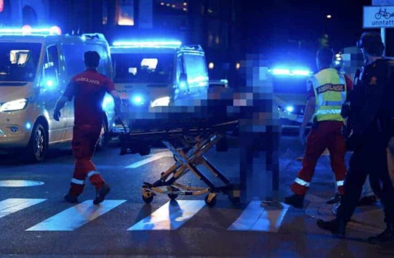 هجوم على حانة للمثليين في أوسلو .. دخل بحقيبة وأخرج سلاحه وبدأ بإطلاق النار (شاهد) إطلاق نار في حانة للمثليين في العاصمة النرويجية أوسلو watanserb.com