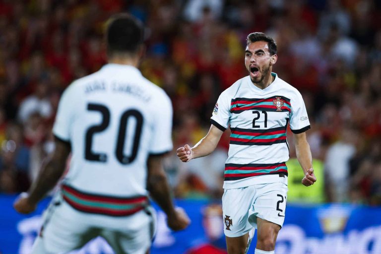 التعادل سيد الموقف بين منتخب البرتغال وإسبانيا في دوري أمم أوروبا (فيديو) منتخب البرتغال يفرض التعادل على إسبانيا في دوري أمم أوروبا watanserb.com