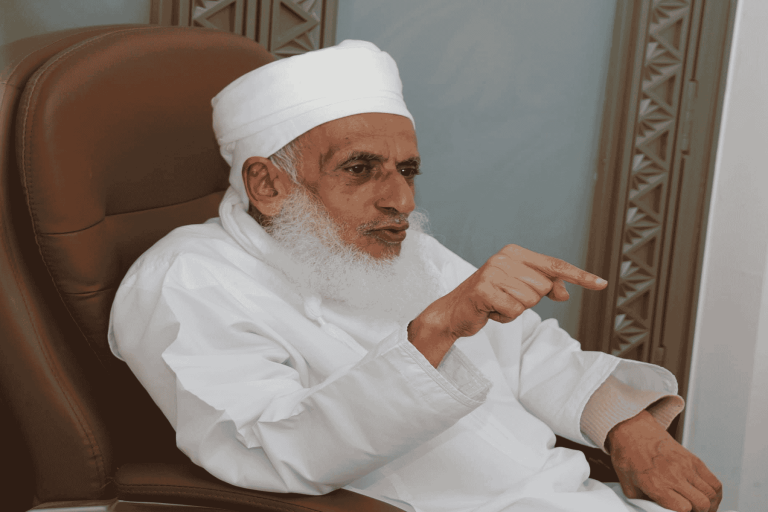 “إلا رسول الله يا مودي”.. مفتي عُمان يدعو المسلمين لانتفاضة بعد التطاول على أم المؤمنين عائشة مفتي سلطنة عمان يدعو المسلمين لانتفاضة watanserb.com