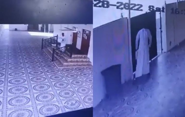 فيديو يفضح سارق صندوق تبرعات أحد مساجد سلطنة عمان سلطنة عمان.. شاهد لحظة سرقة صندوق التبرعات من أحد المساجد (فيديو) watanserb.com