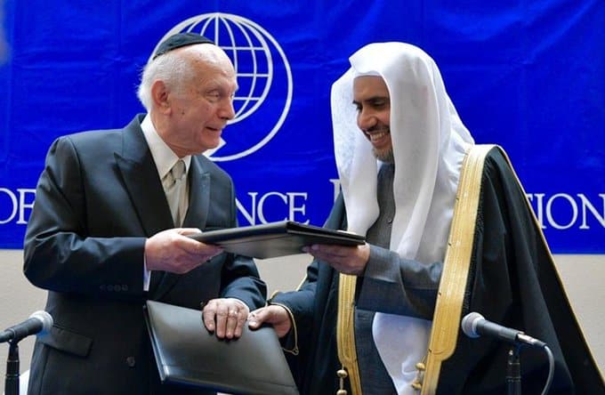 خطيب يوم عرفة.. اختيار “المتصهين” محمد العيسى يفجر موجة غضب خطيب يوم عرفة watanserb.com