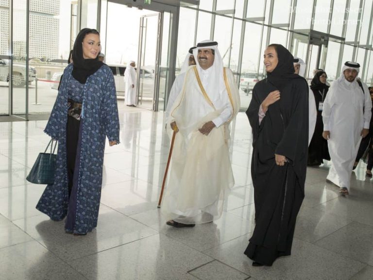 شقيقة أمير قطر تميم بن حمد تلفت الأنظار بإطلالة على الشاطئ (شاهد) شقيقة أمير قطر تميم بن حمد watanserb.com