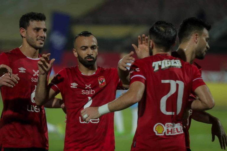 الأهلي يكتسح فيوتشر بالرباعية ويشعل الصراع على صدارة جدول الدوري المصري مباراة الأهلي وفيوتشر في منافسات الدوري المصري watanserb.com