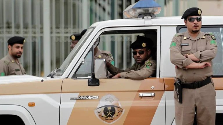 بعد 10 أيام من الجريمة.. أول تعليق مصري رسمي على تعرض طبيب لإطلاق نار بالسعودية إطلاق نار على طبيب مصري watanserb.com