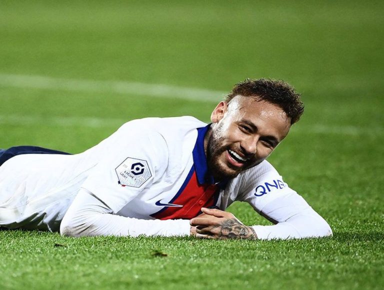 نيمار من جديد يُربك حسابات باريس سان جيرمان .. ماذا حصل معه؟! إصابة نيمار من جديد في تدريبات باريس سان جيرمان watanserb.com