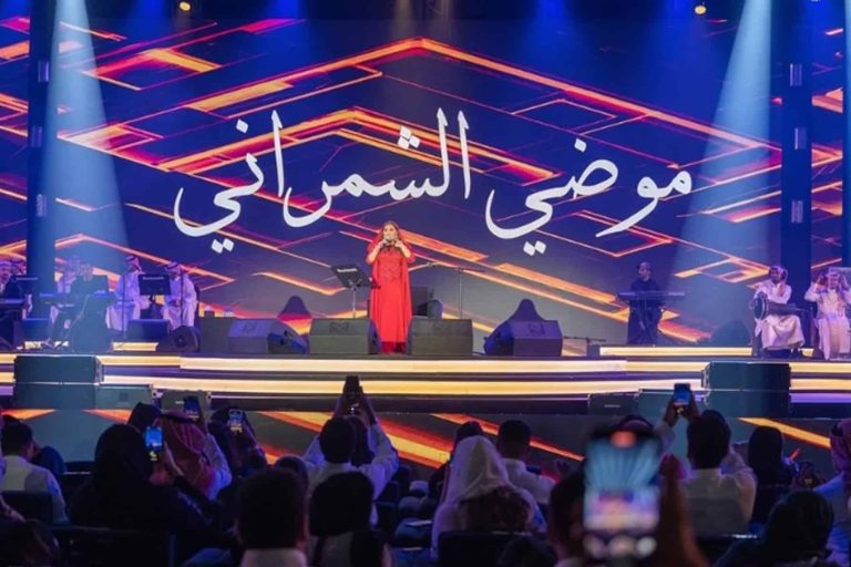 حفل موضي الشمراني في الكويت يثير موجة غضب ويتسبب بسحب ترخيص الشركة المنظمة(شاهد) حفل موضي الشمراني watanserb.com