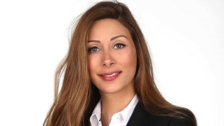 النائبة اللبنانية سينتيا زرازير watanserb.com