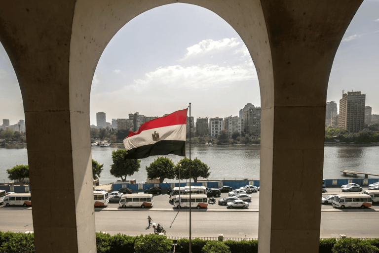 مصر تطلب من إسرائيل إفادة عاجلة بشأن مقبرة جماعية لجنود مصريين.. ما القصة؟ مقبرة جماعية لجنود مصريين watanserb.com