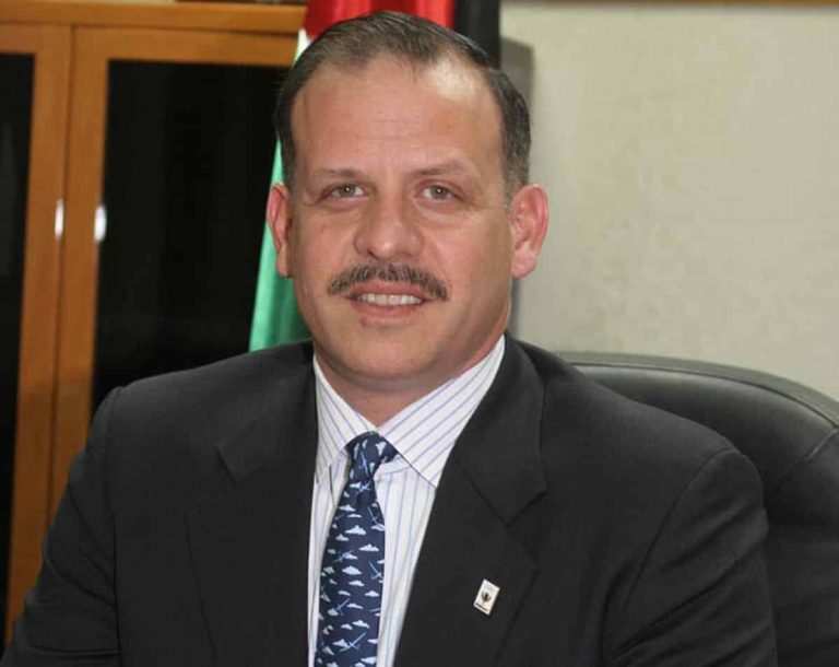 الأمير فيصل بن الحسين يؤدي اليمين الدستورية نائبًا لملك الأردن فيصل بن الحسين watanserb.com