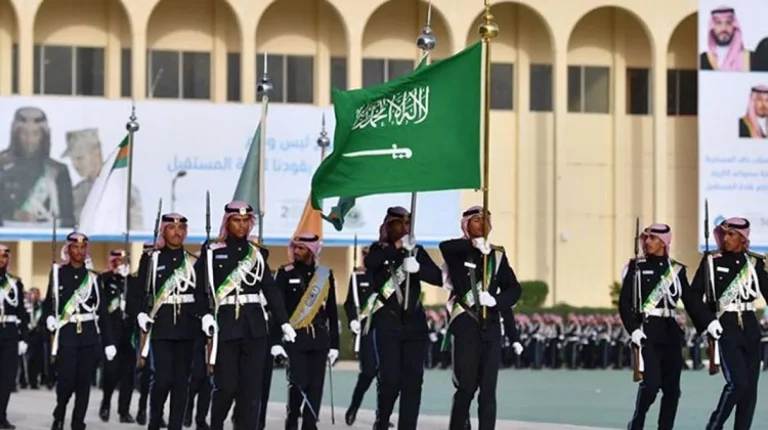 “كلية الملك خالد العسكرية” طريقة التقديم وشروط القبول.. لماذا يتهافت السعوديون عليها؟ التقدم كلية الملك خالد العسكرية watanserb.com