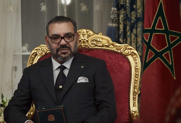 فريق من الموساد يتولى حراسة الملك محمد السادس بعد فقدانه الثقة في حراسته الشخصية الموساد يحرس محمد السادس watanserb.com