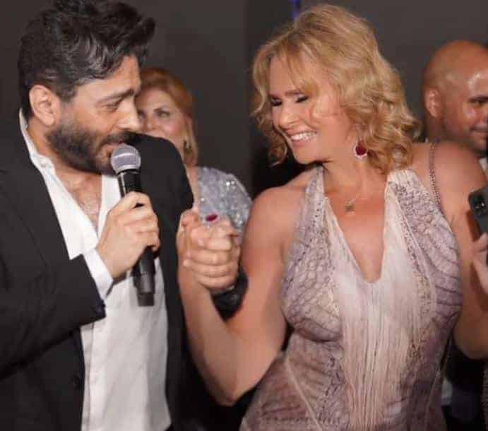 يسرا تثير الجدل بوصلة رقص بفستان جريء دون حمالات! (فيديو) يسرا تثير الجدل بوصلة رقص بفستان جريء دون حمالات! (فيديو) watanserb.com