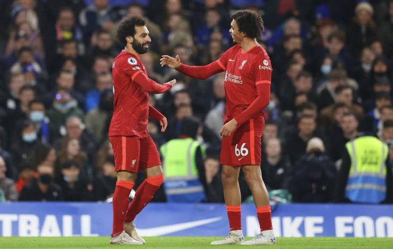 جماهير ليفربول تسخر من فضيحة أرنولد وصلاح يتورط معه (فيديو) ألسكندر أرنولد ومحمد صلاح watanserb.com