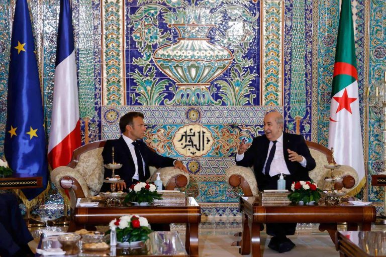 زيارة ماكرون إلى الجزائر watanserb.com