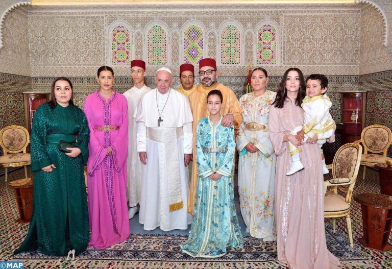 شقيقات محمد السادس والتجارة watanserb.com