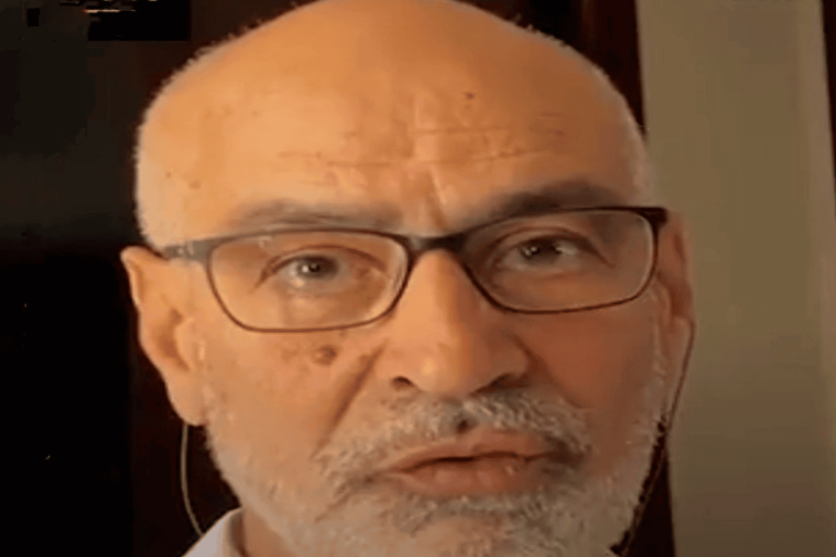 ابتزاز جنسي لناشط مغربي watanserb.com