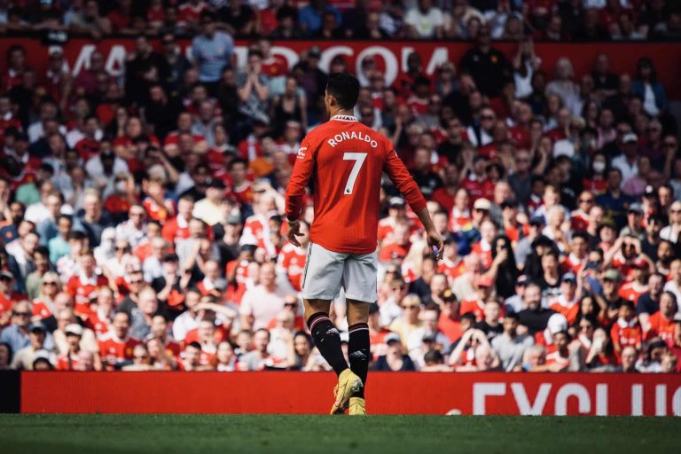 كريستيانو رونالدو غير مرغوب في مانشستر يونايتد أصوات في مانشستر يونايتد تطالب برحيل كريستيانو رونالدو watanserb.com