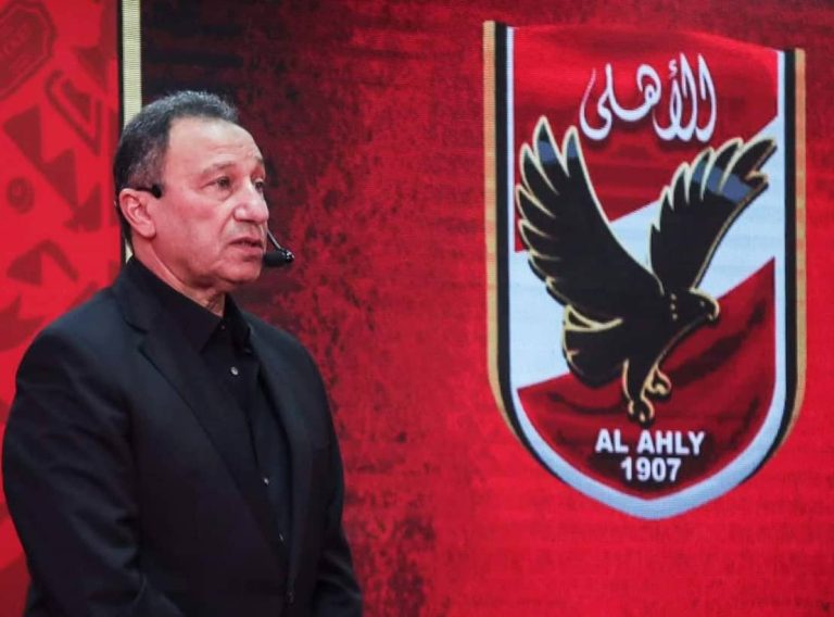 توقيف حكم الVAR.. أبرز قرارات الأهلي الصارمة بعد التعادل أمام فاركو محمود الخطيب رئيس نادي الأهلي المصري watanserb.com