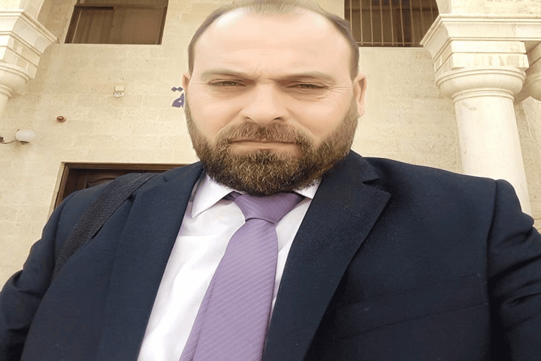 فضيحة نزار عبشي watanserb.com